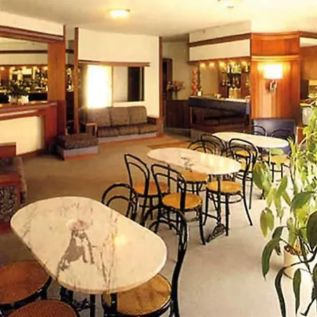 杜托利酒店 3*