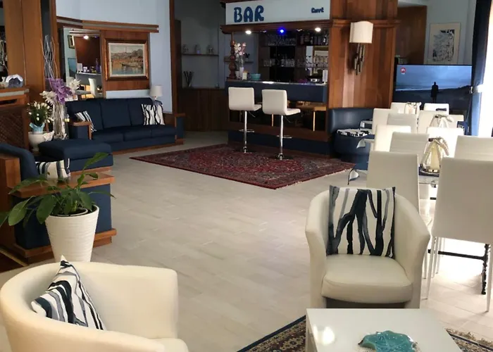 杜托利酒店 阿祖罗港