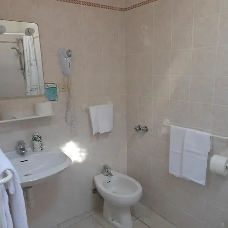 Due Torri بورتو أتْسورّو